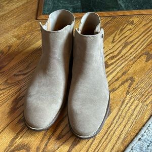 BRAND NEW men’s Chelsea boots